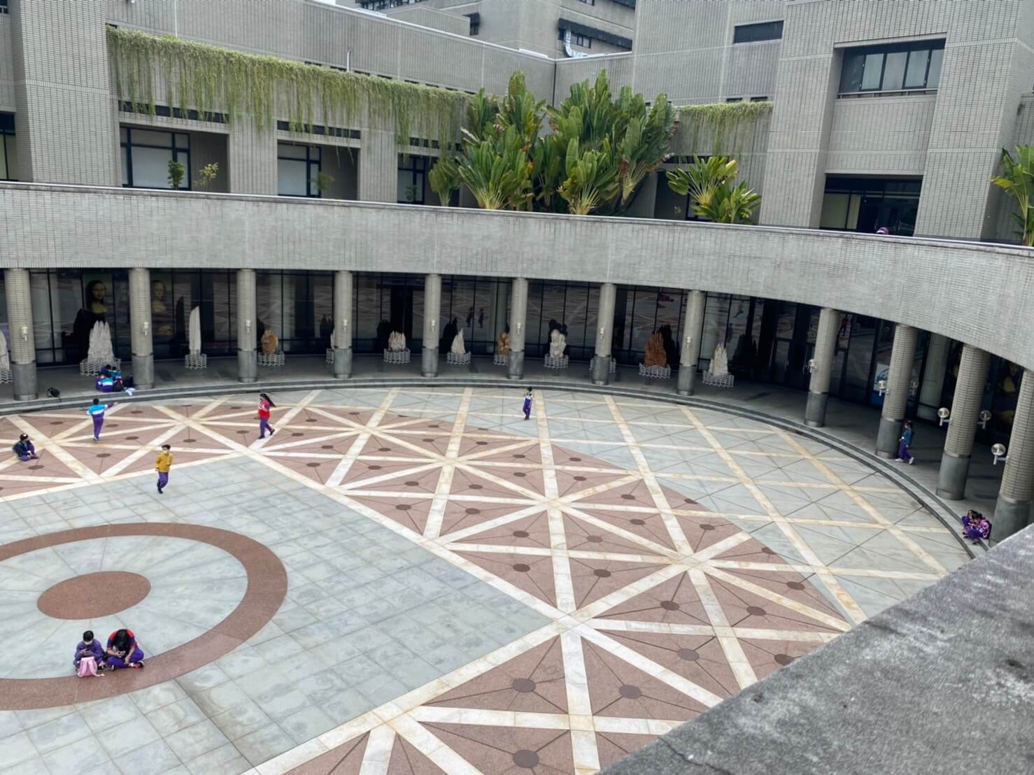 寶宥是一群企劃、設計、影像、硬體技術人員的集合，統籌整合您活動上一切的需求，是您活動上最可靠的選擇