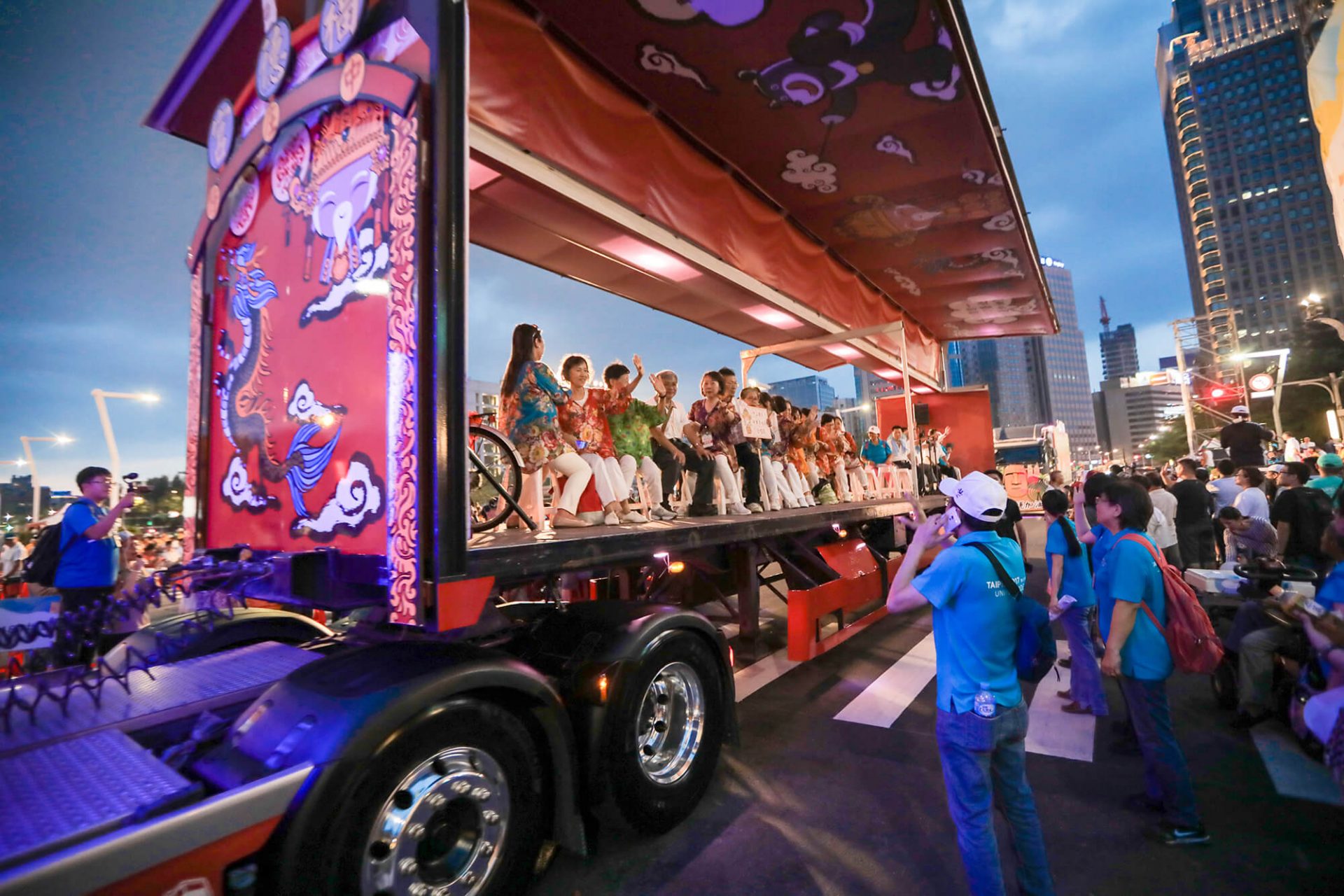 寶宥是一群企劃、設計、影像、硬體技術人員的集合，統籌整合您活動上一切的需求，是您活動上最可靠的選擇