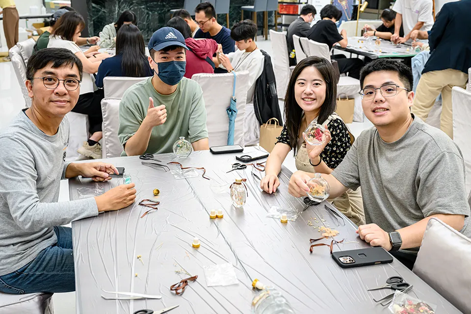 寶宥是一群企劃、設計、影像、硬體技術人員的集合，統籌整合您活動上一切的需求，是您活動上最可靠的選擇